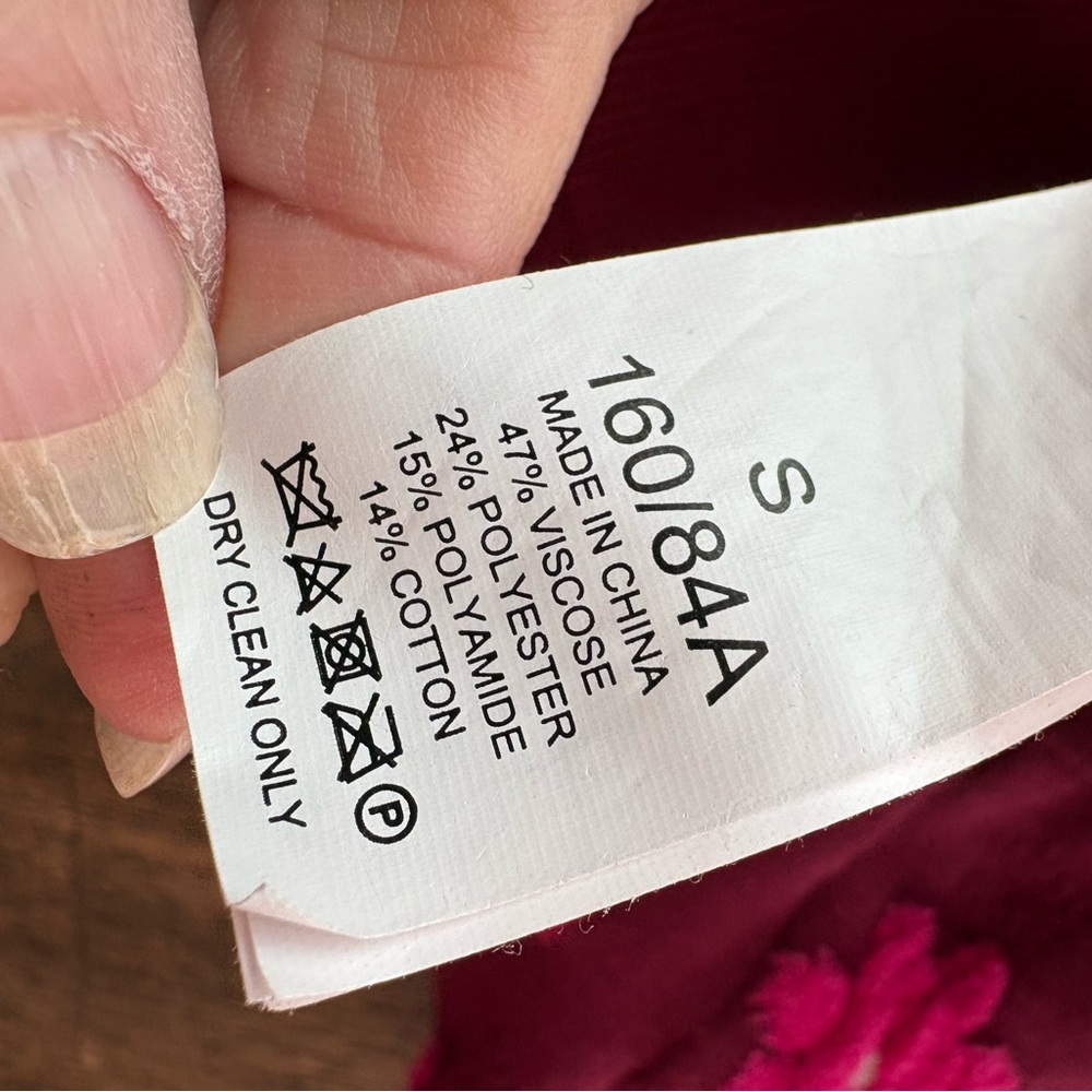 KATE SPADE Burgundy Pink Marker Floral Short Sleeve Sweater. Excellent condition - Picture 9 of 9